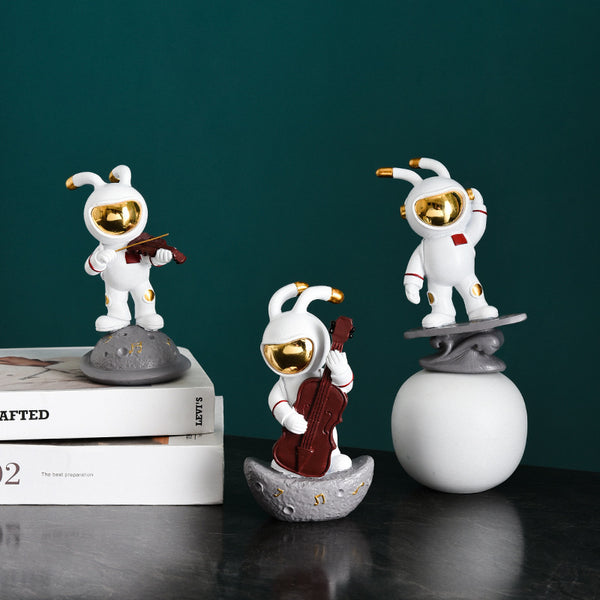 Creative Space Rabbit Astronaut Home Decoration