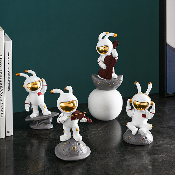 Creative Space Rabbit Astronaut Home Decoration